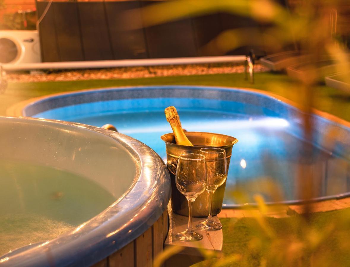 Domek Inosasino Z Basenem I Sauna Εξωτερικό φωτογραφία